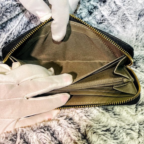 NWT - COACH ACCORDION ZIP WALLET IN COLORBLOCK SIG CANVAS (F57318) - Picture 4 of 5